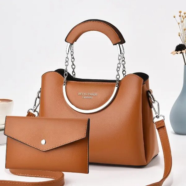 Sac à main élégant avec pochette