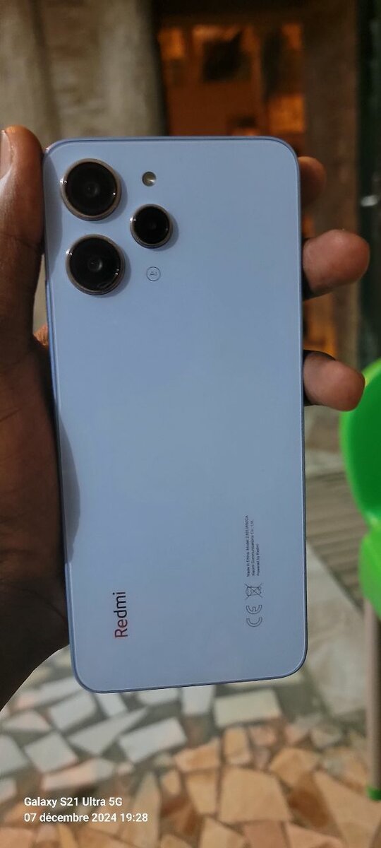 REDMI 12 (128G ,RAM8+4)