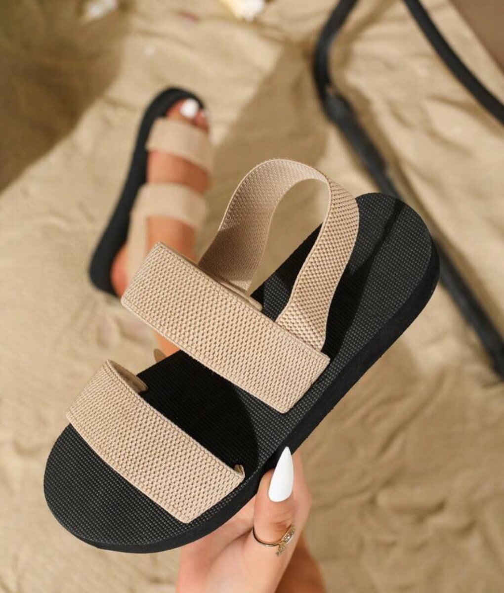 Nouvelles sandales plates