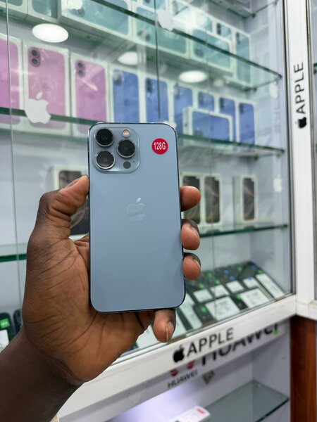 iPhone 13 Pro 128Gi très propr