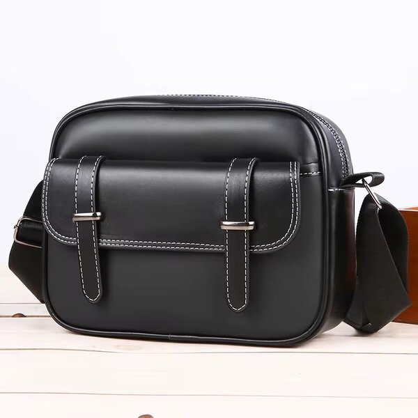 Sac bandoulière noir en cuir