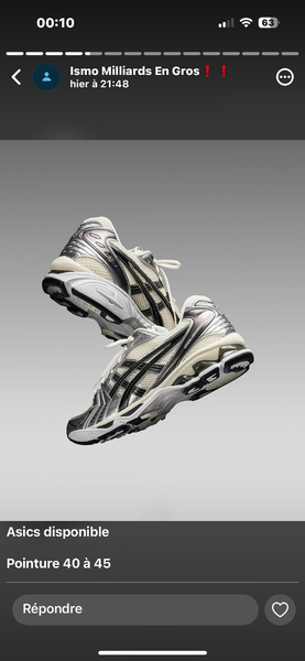 Chaussures de sport Asics tendance