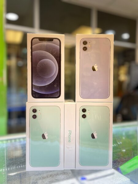 Brand New iPhone 11 64 GB