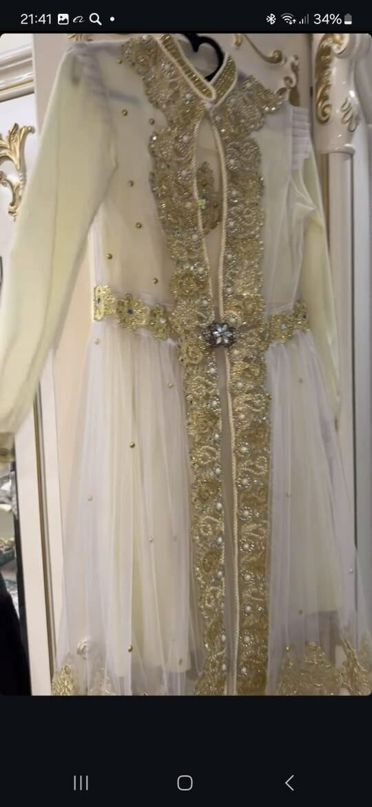 Платье нарядное