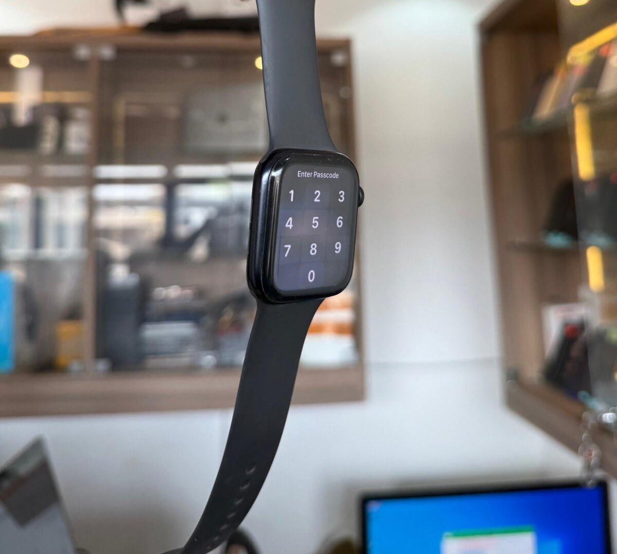 Pre-Owned Series SE (Second Generation)