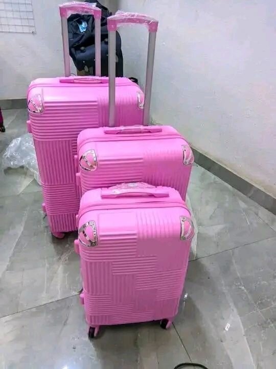 Valises à roulettes colorées