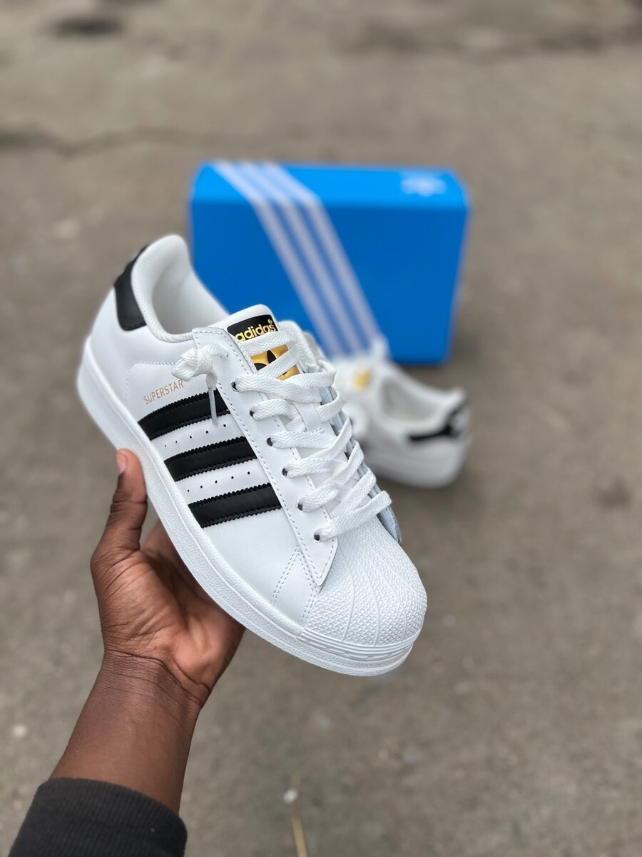 Adidas superstar