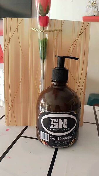 Savons noir en gel douche