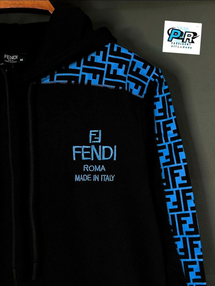 Sweat à capuche Fendi noir