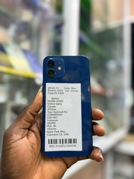 iPhone 12 64Go 2nd main