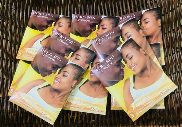 30 préservatifs (10 paquets)