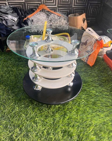 Table basse moderne en verre