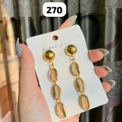 Earrings 