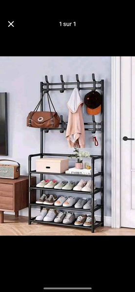 Étagère à chaussures et vestiaire