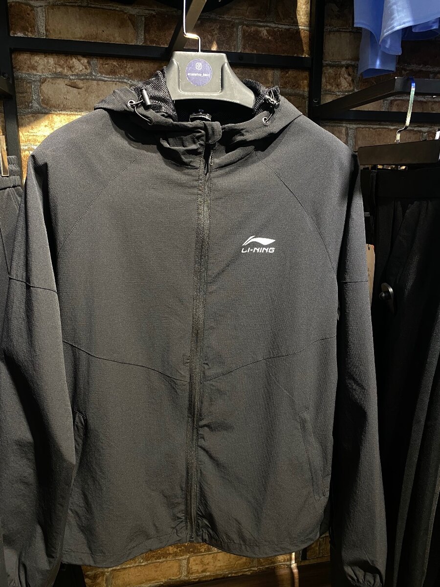 Спортивный костюм