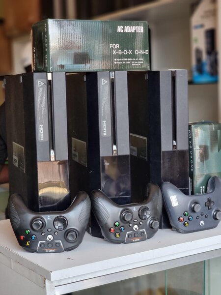 Xbox , ps4  consoles and accessories