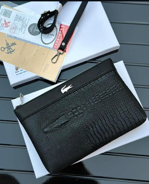 Pochette en cuir élégante