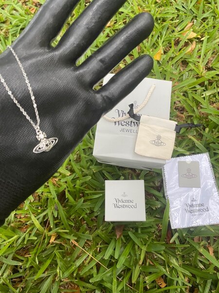 Collier Vivienne Westwood Argent