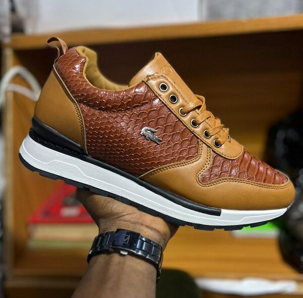 Sneakers en cuir texturé homme