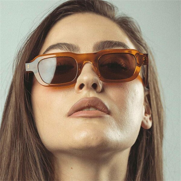 Lunettes de soleil carrées tendance