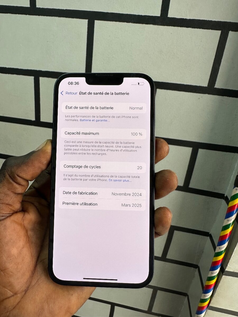IPhone 16e/128 giga casi neuf