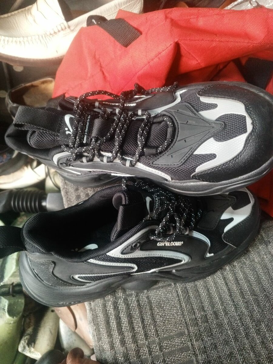 Baskets de sport noires unisexes