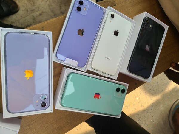 Iphone 11 128gb and 64gb and Xr 64gb and 128gb