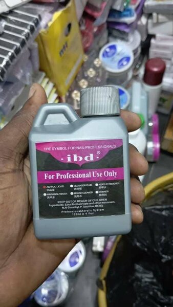Liquide acrylique pour ongles IBD