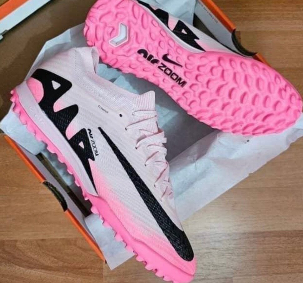 Chaussure de foot pour homme