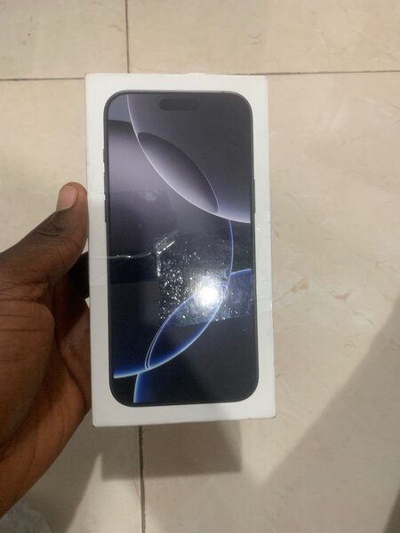 New iPhone 16pro max 256gb