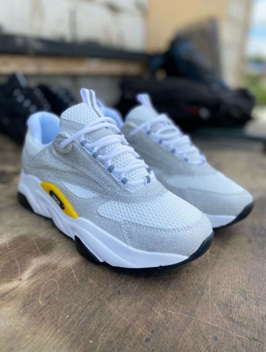 Dior hommie available