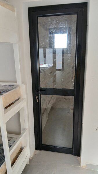 Porte en verre moderne