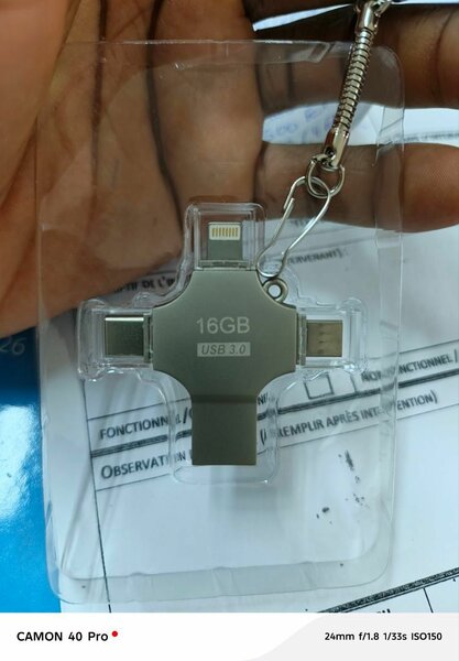 Clé USB 4-en-1 16GB