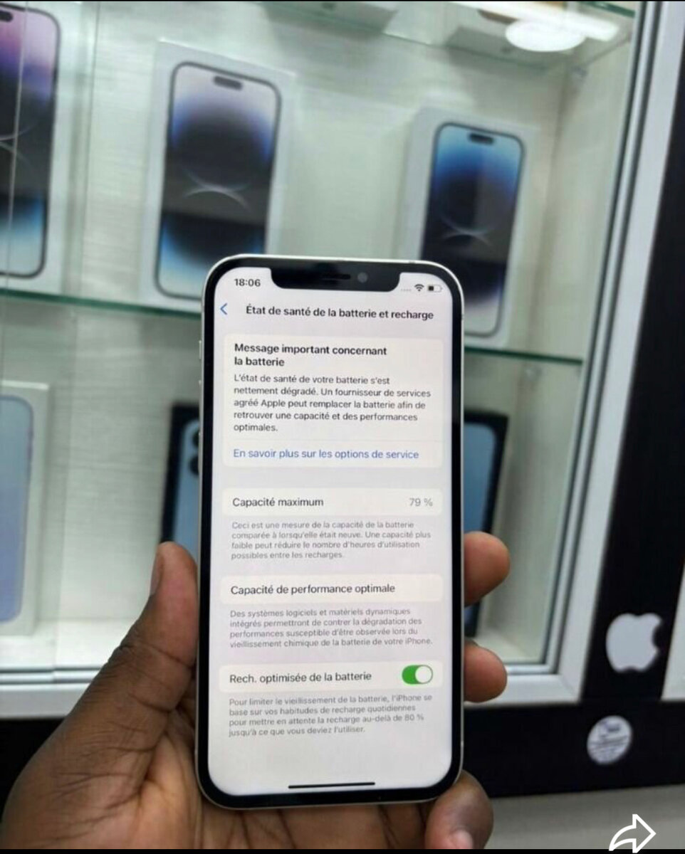 iPhone  12 simple blanc