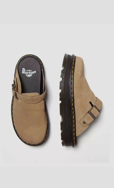 Sabots en cuir robuste