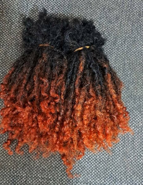 Extensions bouclées bicolores