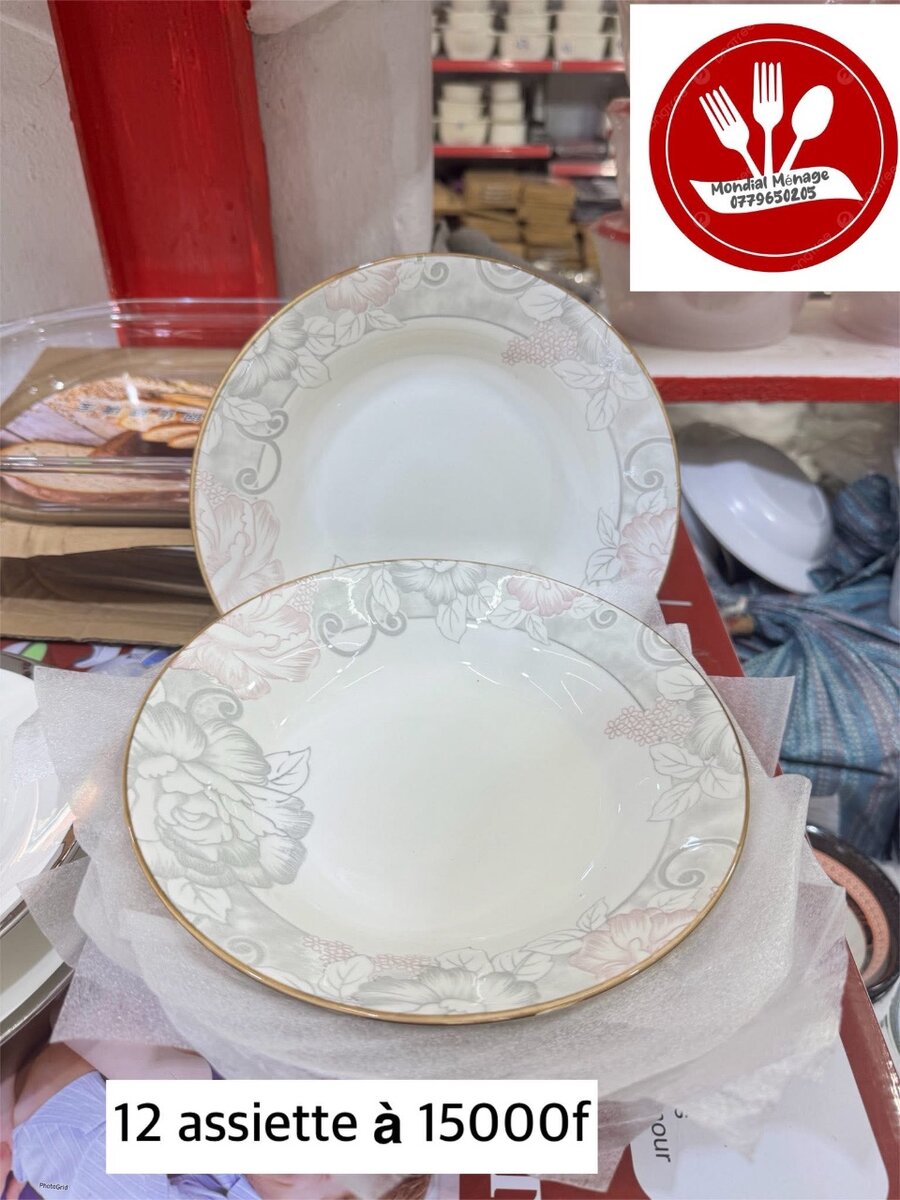 Ensemble Assiettes en Porcelaine