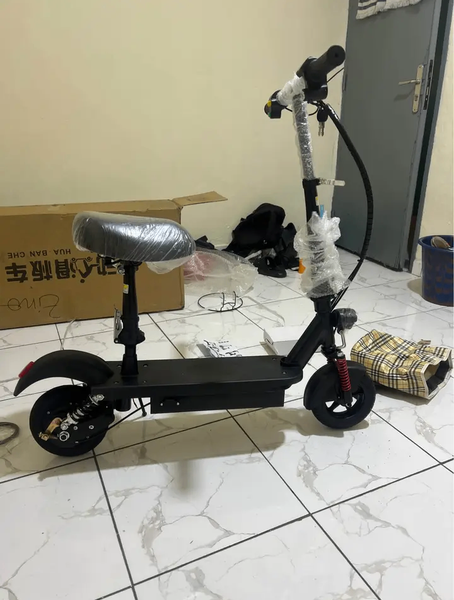 Trottinette électrique avec siège