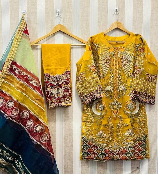 Ladies suit