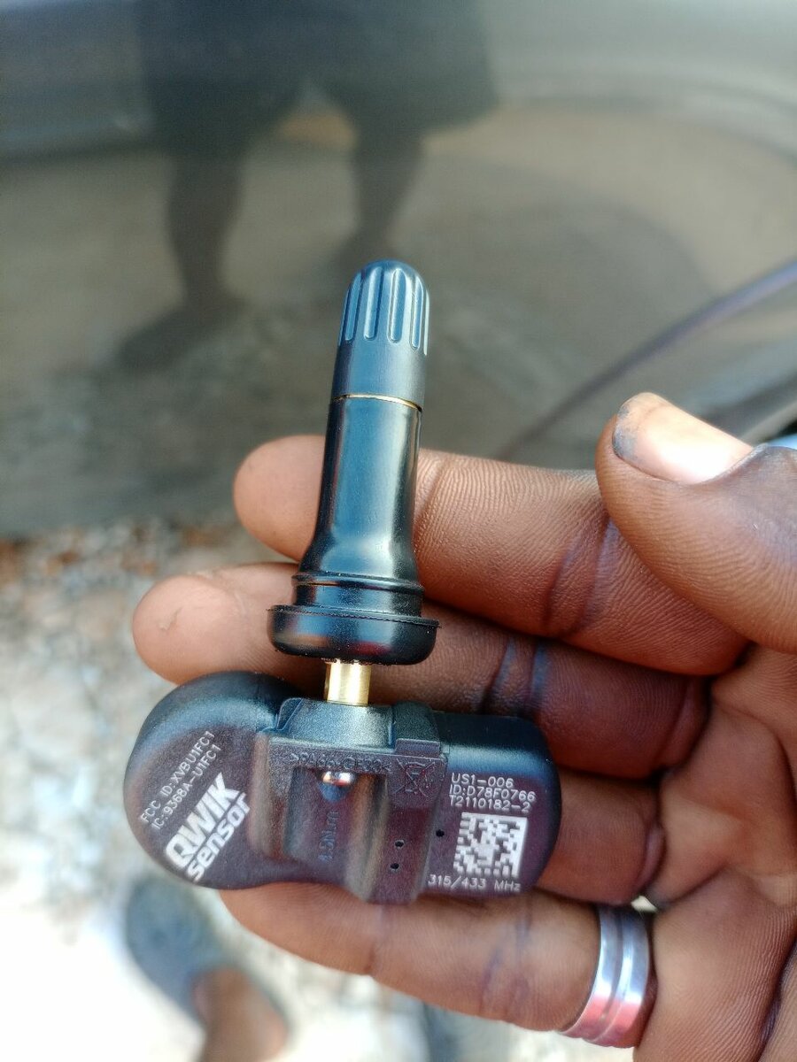 TPMS TIRE PRESSURE SENSOR