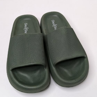CLOUD CUSHION SLIDES