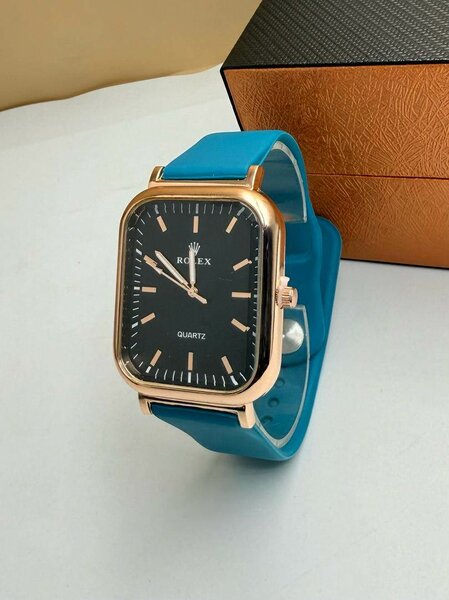 Montre élégante en silicone bleue