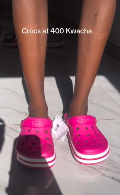 crocs pink
