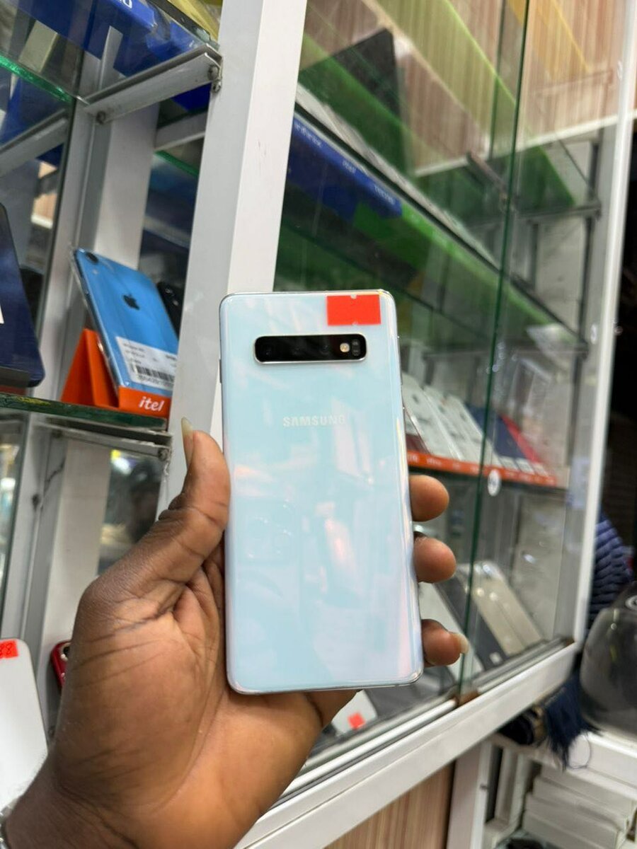 Samsung Galaxy s10 128 giga mé