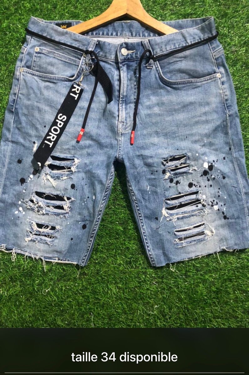 Shorts en denim déchiré