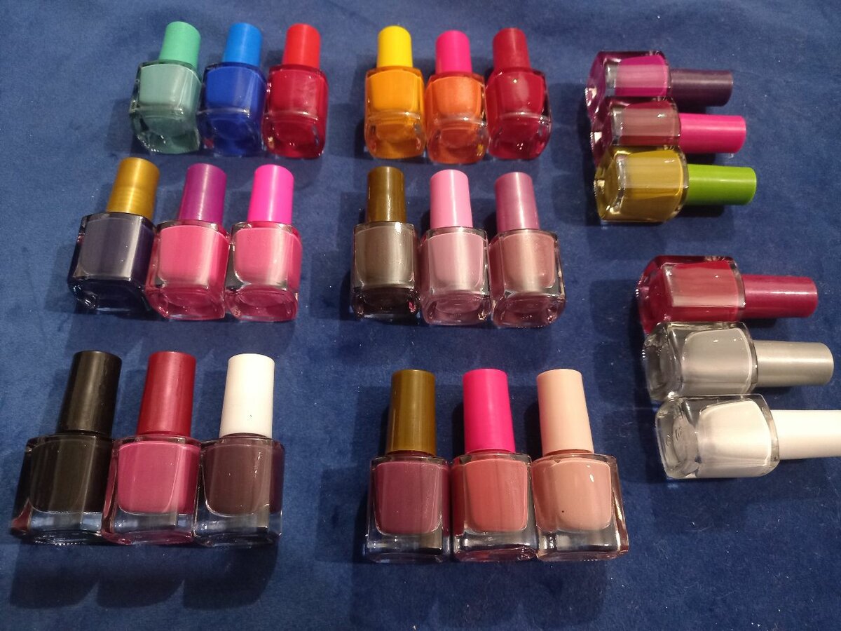 Peelable nail polish (pack of 3) random colors