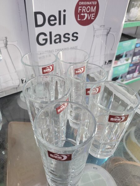 Carafe et Verres en Verre Design