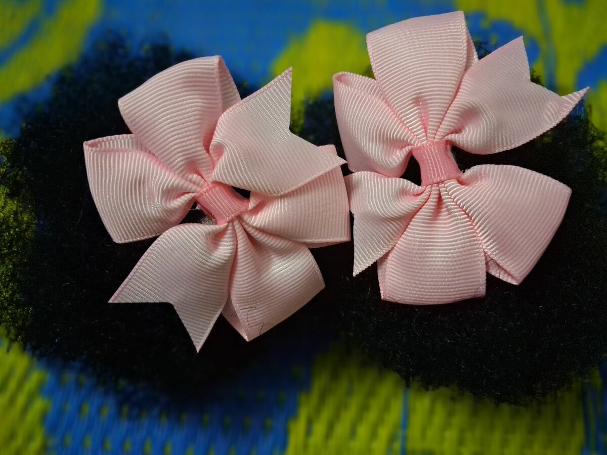 Postiches colorés pour enfants