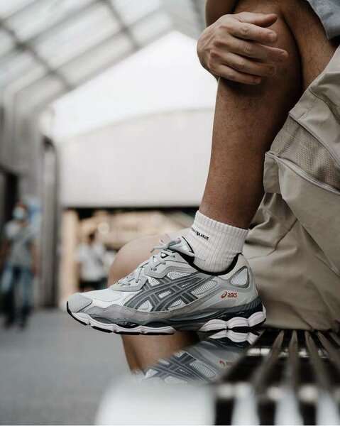 Chaussures de course ASICS confort