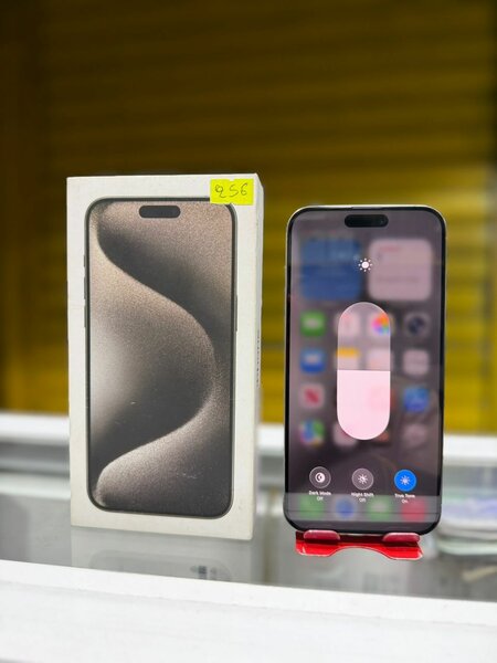 iPhone 15 pro Max 256 giga